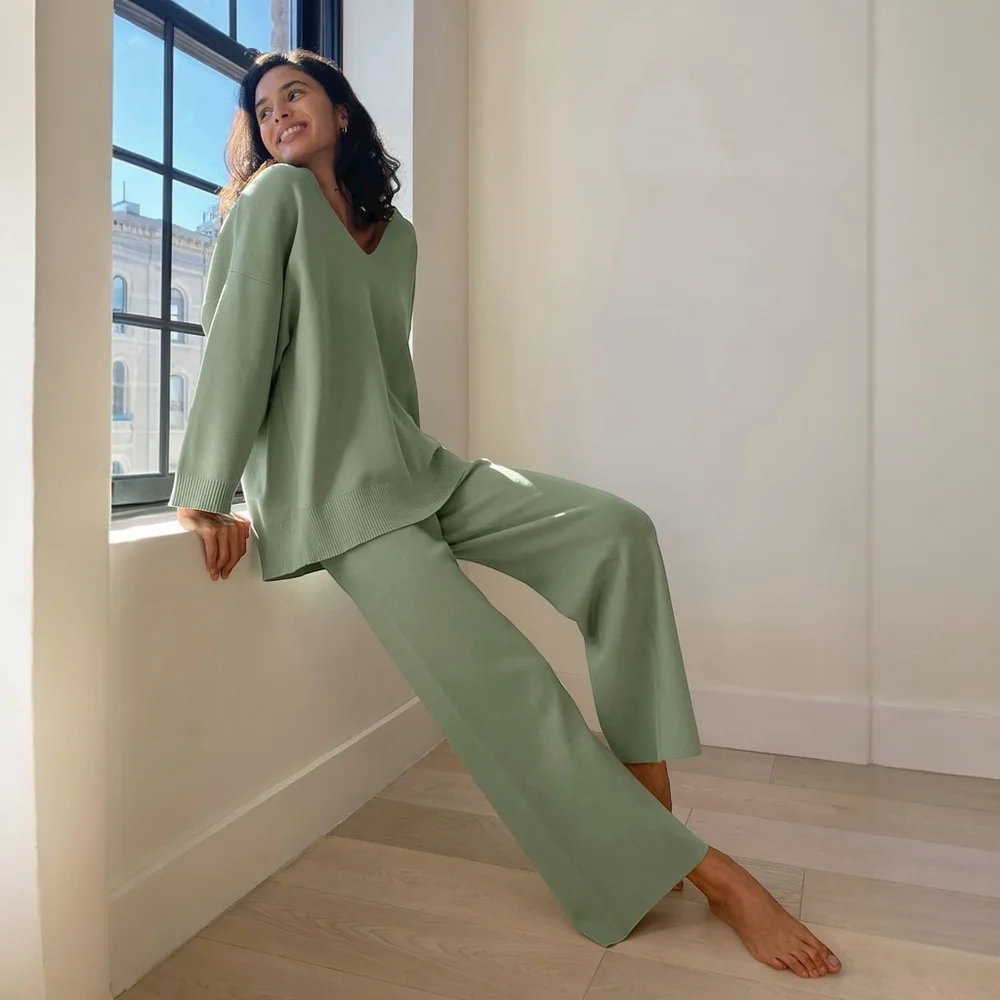 #021 - WILFRED - SOUVENIR SWEATER - Picture 1 of 1